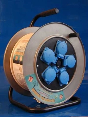 Удлинитель на метал. катушке КГ 3х1,5 кв мм 30 м, 3500 Вт, 5 гнезд, IP44-IP54